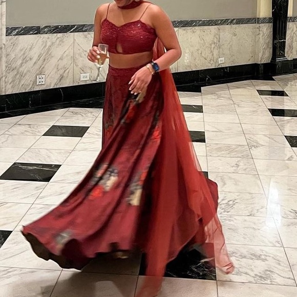 Beautiful red lehenga with red sequin blouse - Picture 2 of 10